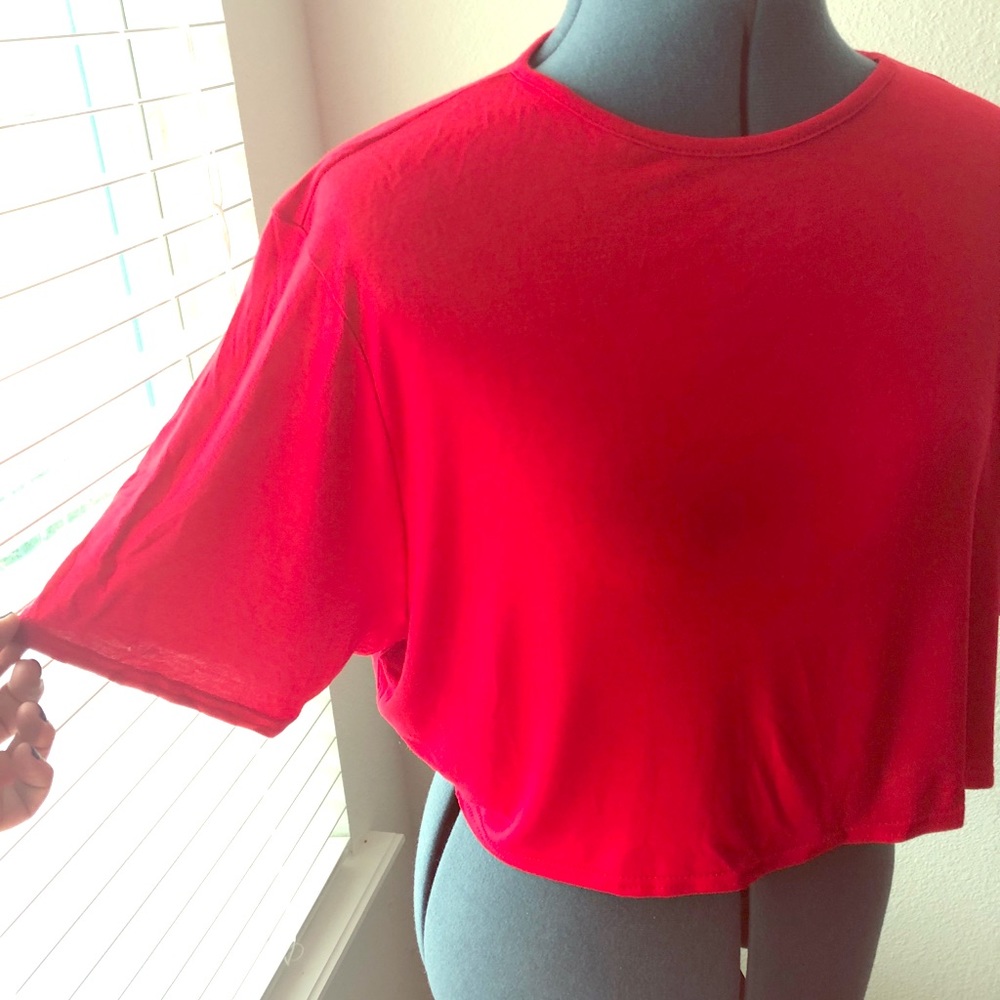 Red crop top tee